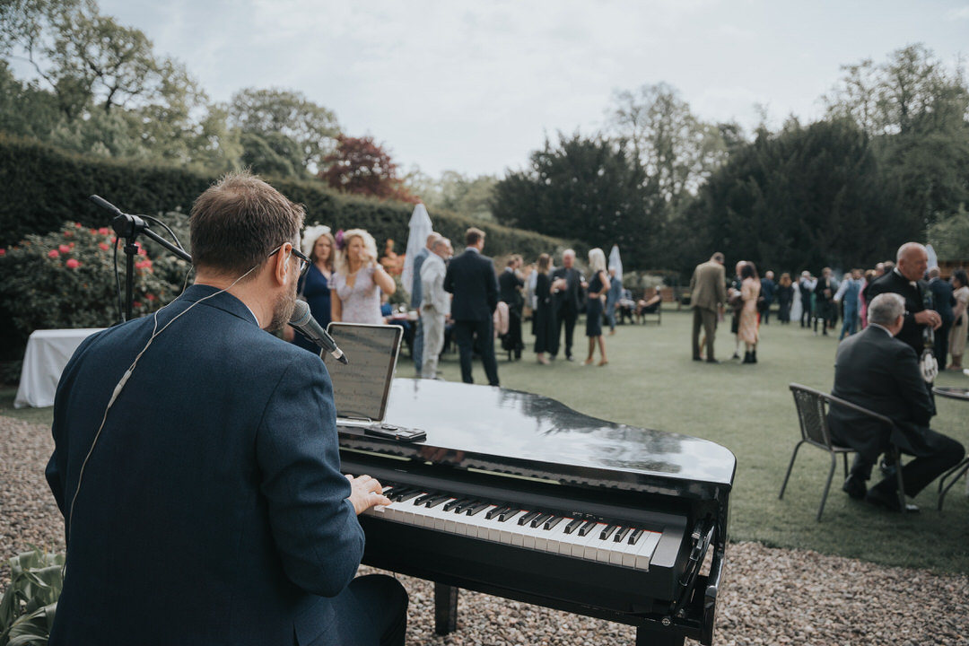 Piano player at a wedding at Balbirnie house hotel